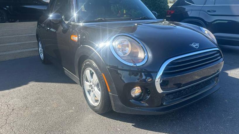 MINI COOPER CONVERTIBLE 2019 WMWWG5C54K3H07517 image